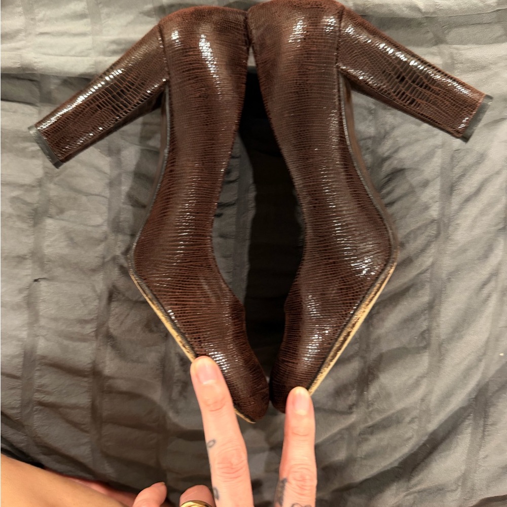 Stuart Weitzman brown snakeskin heels